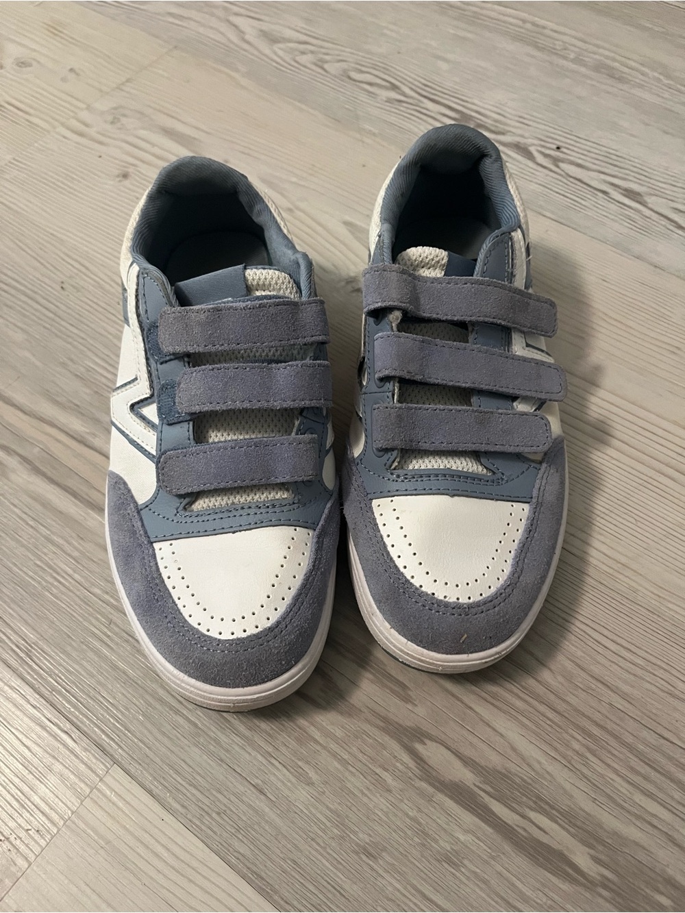 Vans women’s blue & White Velcro Athletic Shoes skater sneaker